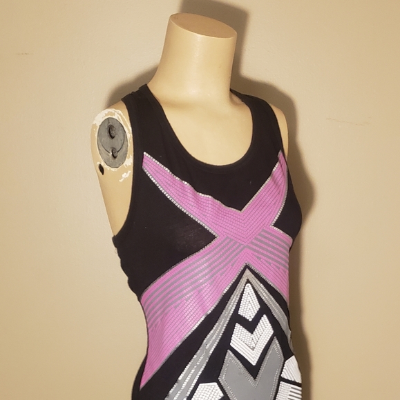 Geometric Patterned Tank Top Size Large - Picture 2 of 3